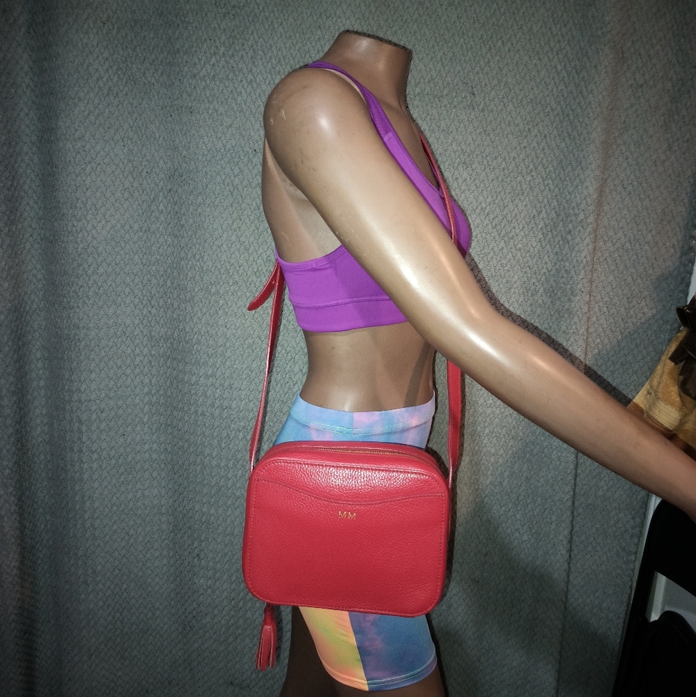 Cuyana Concertina Red Pebbled Leather Crossbody Shoulder Bag.  Ex Condition
